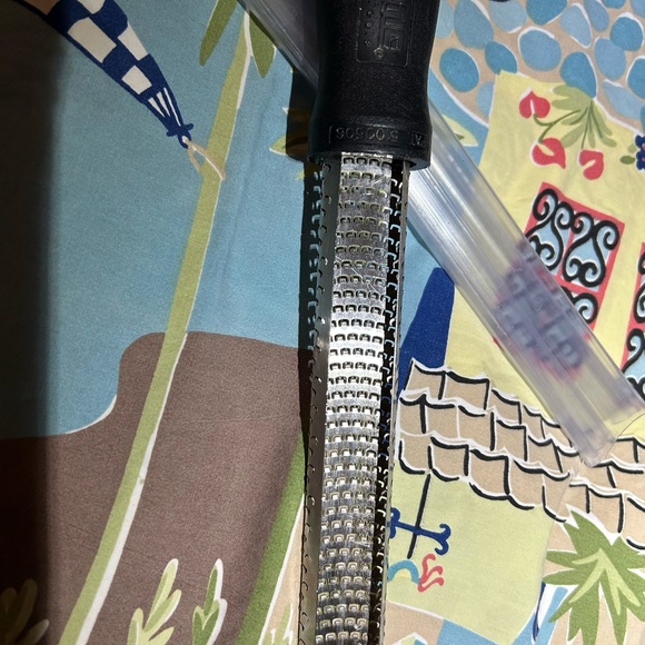 Microplane Classic Zester - Picture 4 of 5